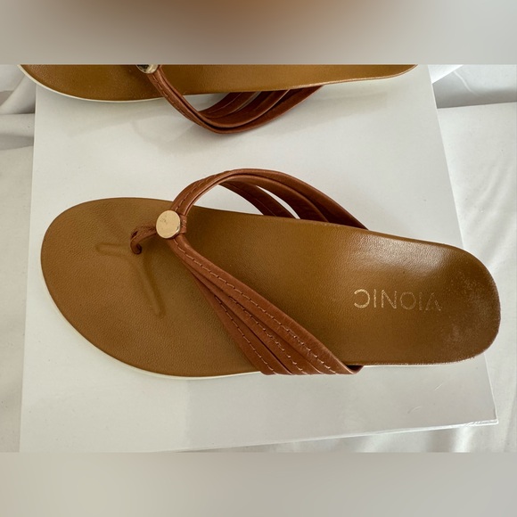 Vionic sandals size 5 - Picture 4 of 14
